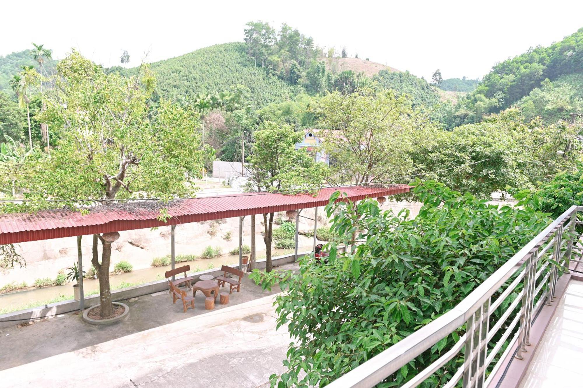 Khach San Hoang Ha River Town Yen Bai Extérieur photo